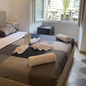 Economy Triple Room